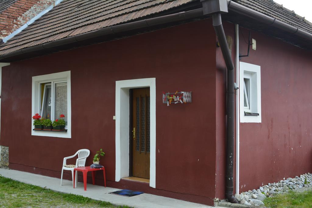 Begonia-Dom S Jednou Spalnou Besenova Quarto foto